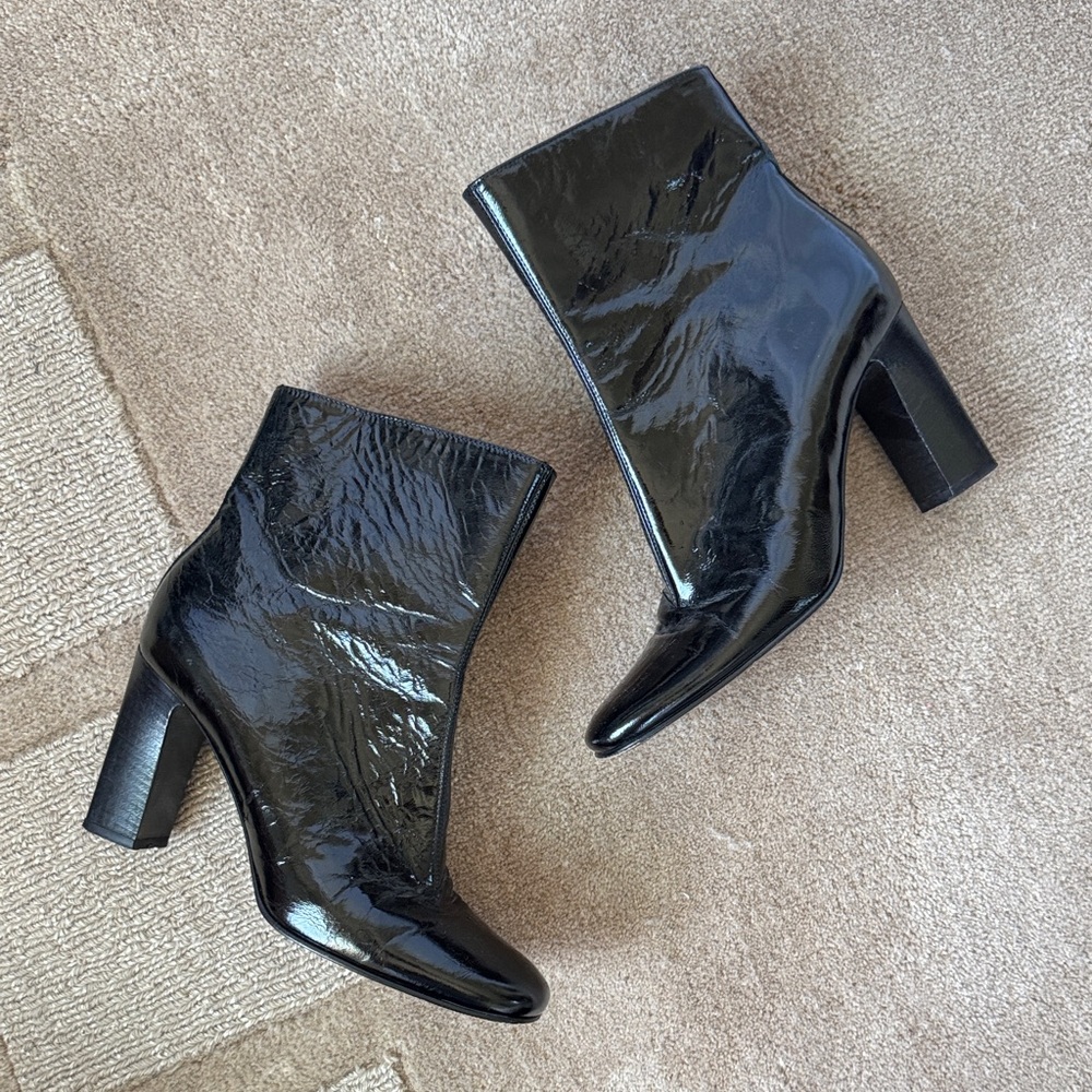 Via Spiga Glossy Black Heeled Boots